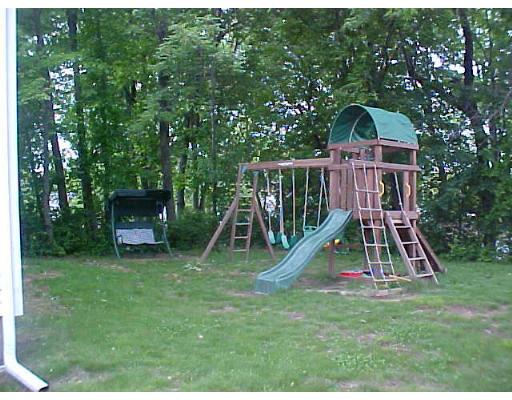 30 Morris St, Webster, MA 01570 photo 9