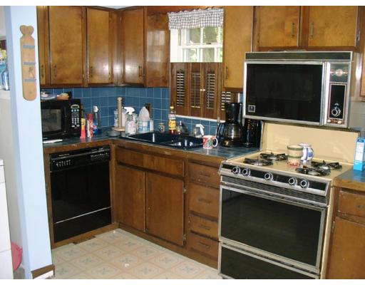 12 Terry Ln, Wareham, MA 02571 photo 5
