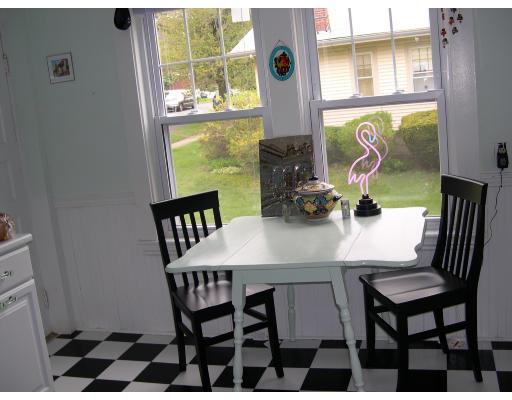52 Chase St, Danvers, MA 01923 photo 9