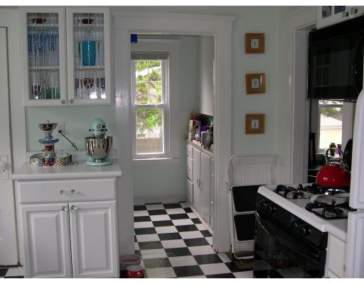 52 Chase St, Danvers, MA 01923 photo 8