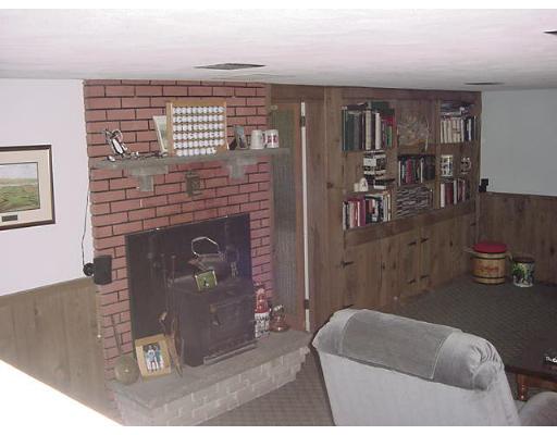 32 Venus Dr, Worcester, MA 01605 photo 4