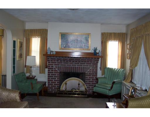 63 Sunapee St, Springfield, MA 01108 photo 2