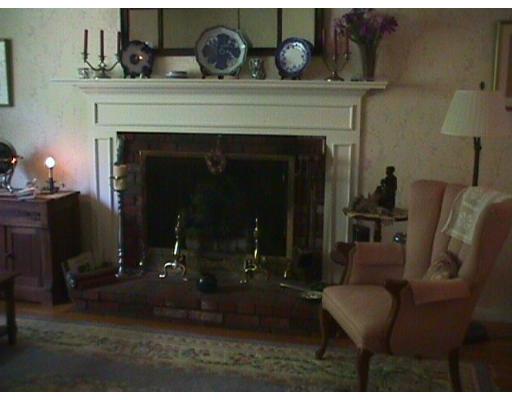 341 North St, Georgetown, MA 01833 photo 4