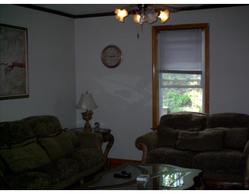 143 Hampden St, Springfield, MA 01151 photo 2