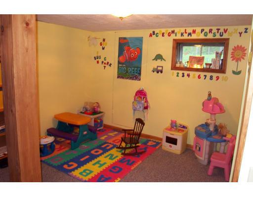10 Edward Rd, Townsend, MA 01469 photo 7
