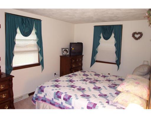 10 Edward Rd, Townsend, MA 01469 photo 4