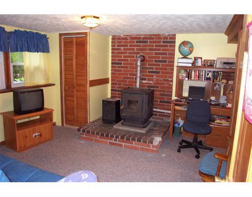 10 Edward Rd, Townsend, MA 01469 photo 6