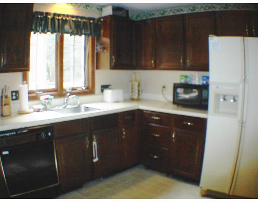 53 Caitlin Dr, Springfield, MA 01118 photo 2