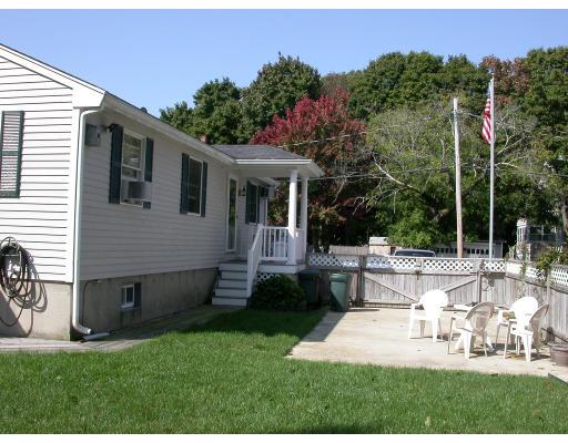 25 Mill St, Danvers, MA 01923 photo 2