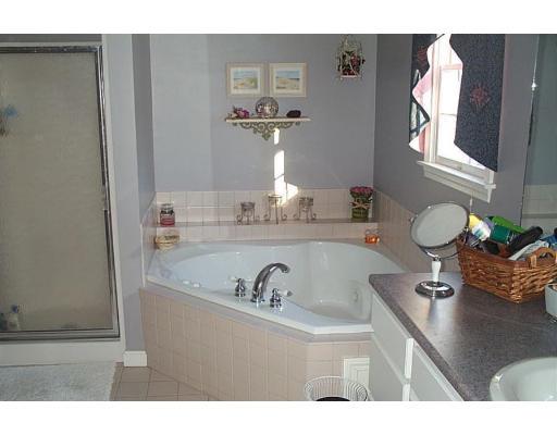 5 Carriage Ln, Maynard, MA 01754 photo 5