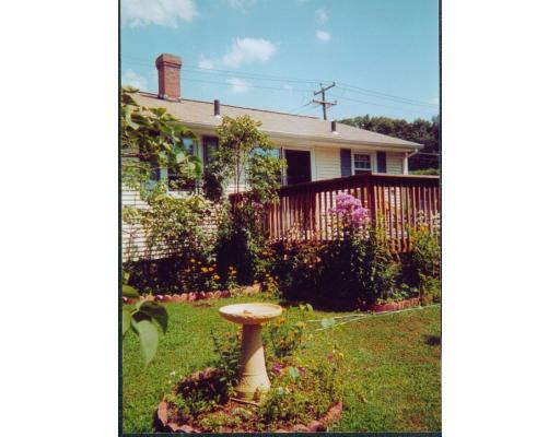 658 Parker St, Springfield, MA 01129 photo 4