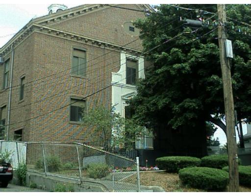 14 Locust St #2B, Everett, MA 02149 photo 1