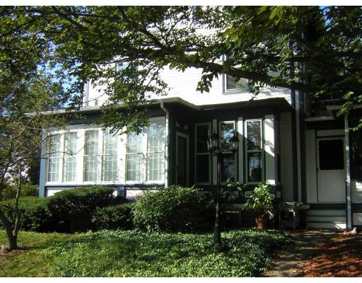 94 Pine St, Danvers, MA 01923 photo 2