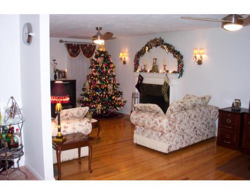 895 County St, Attleboro, MA 02703 photo 3