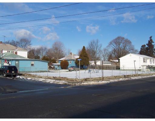 731 Jefferson St, Fall River, MA 02721 photo 4