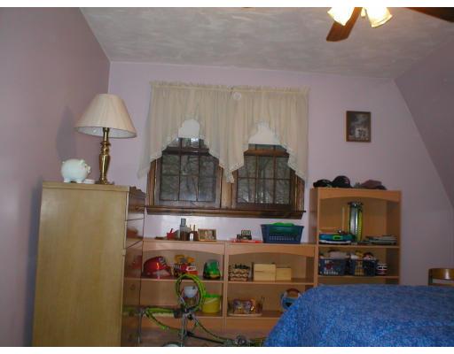 8 Pine St, Townsend, MA 01469 photo 8