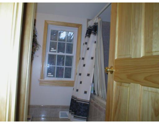 8 Pine St, Townsend, MA 01469 photo 6