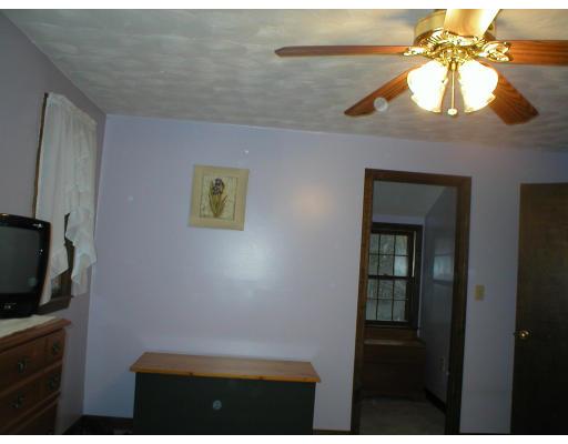 8 Pine St, Townsend, MA 01469 photo 9