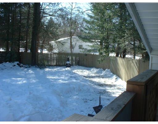47 Ellendale Cir, Springfield, MA 01128 photo 5