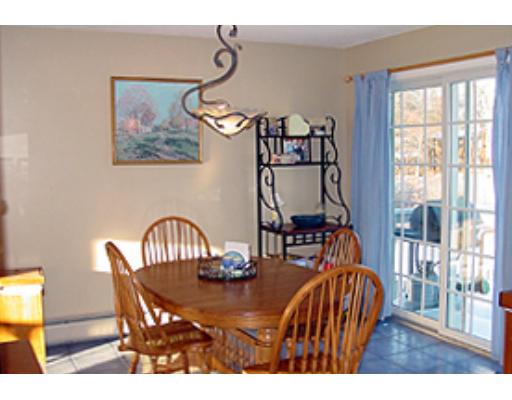 95 Winterset Dr, Springfield, MA 01129 photo 4