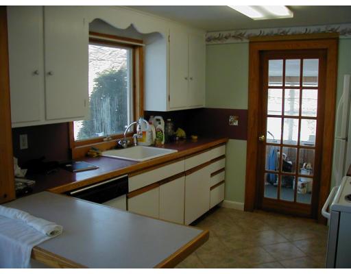 56 Davidson Rd, Framingham, MA 01701 photo 2