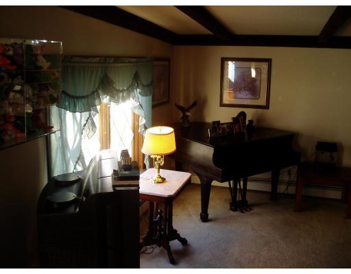 4 Sears Ave, Webster, MA 01570 photo 4