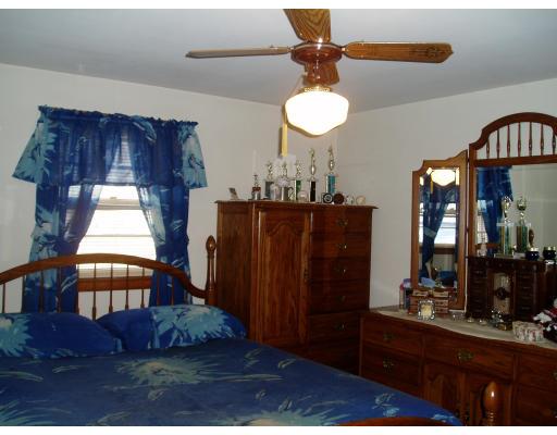 4 Sears Ave, Webster, MA 01570 photo 10