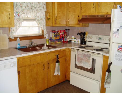 4 Sears Ave, Webster, MA 01570 photo 8