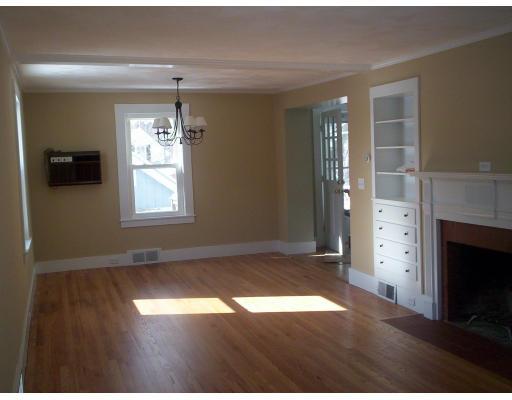 4 Middle St, Beverly, MA 01915 photo 2