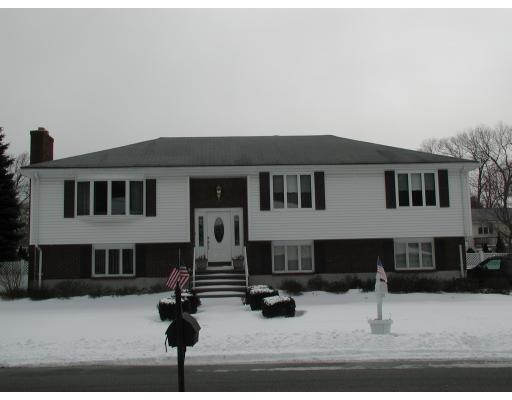 22 David Dr, Saugus, MA 01906 photo 1