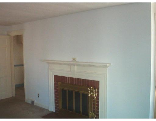 121 Harmon Ave, Springfield, MA 01118 photo 3