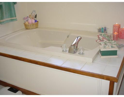 11 Brooks Xing, West Boylston, MA 01583 photo 9