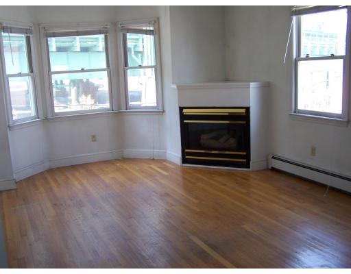 23 Chestnut St #3L, Chelsea, MA 02150 photo 2