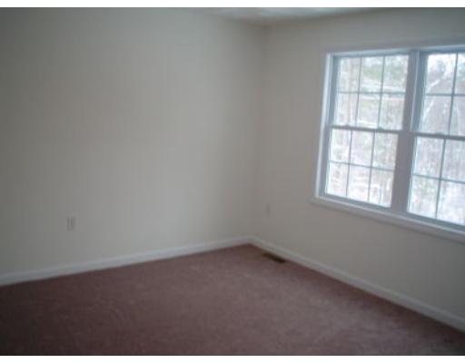 27 Perron Way, Lowell, MA 01854 photo 8