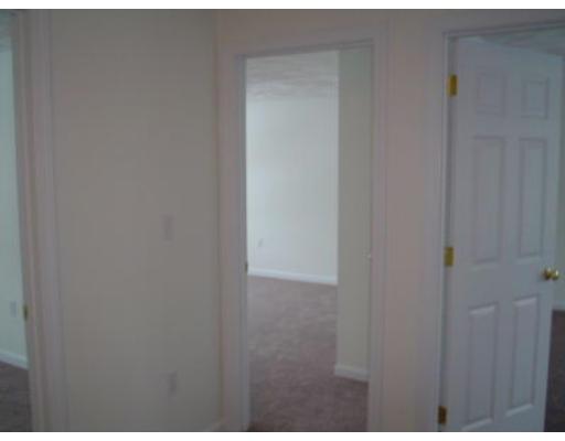 27 Perron Way, Lowell, MA 01854 photo 9