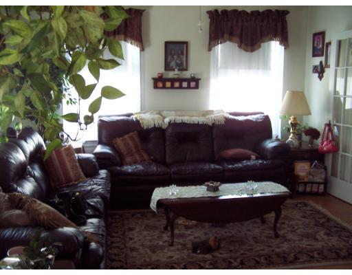 19 Dean St, Everett, MA 02149 photo 3
