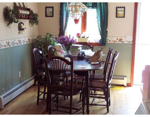 19 Dean St, Everett, MA 02149 photo 4