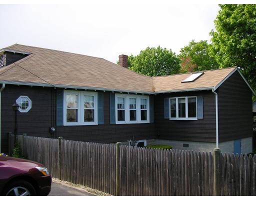 1 Holmes St, Beverly, MA 01915 photo 2