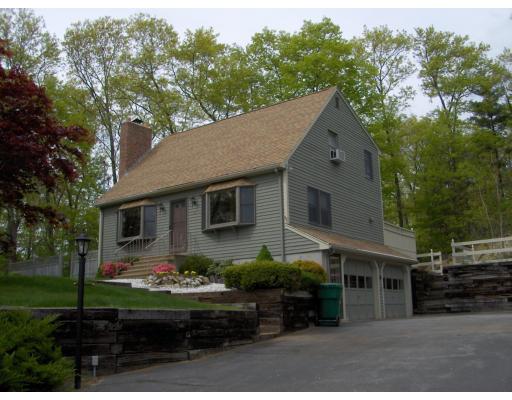 8 Burke Ln, Sutton, MA 01590 photo 1