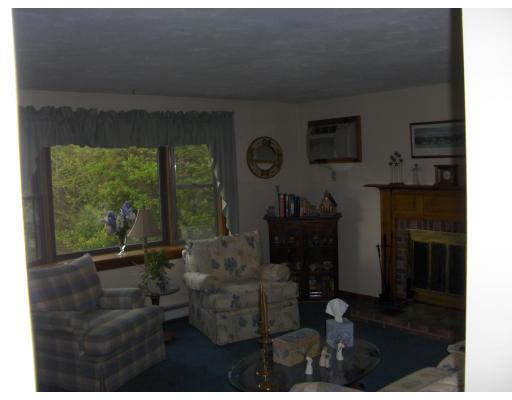 8 Burke Ln, Sutton, MA 01590 photo 2