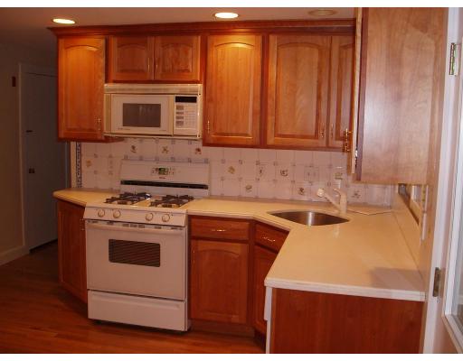 9 Henzie St, Reading, MA 01867 photo 3