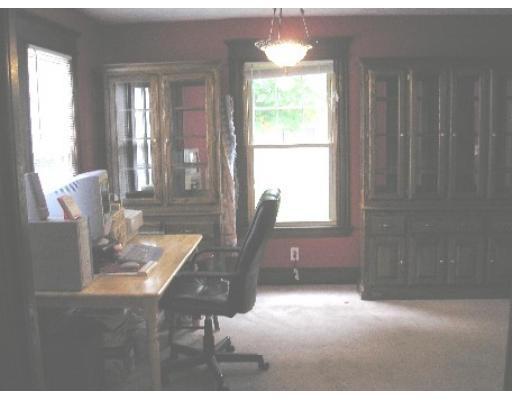 19 Nelson St, West Springfield, MA 01089 photo 4