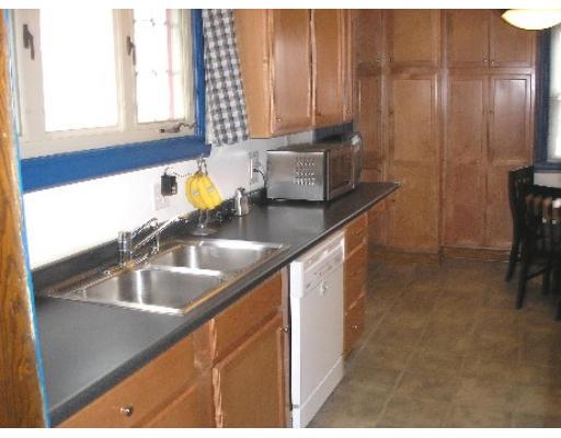 19 Nelson St, West Springfield, MA 01089 photo 7