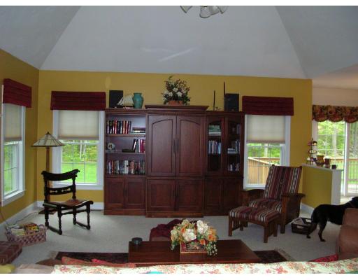 116 Fall Ln, Franklin, MA 02038 photo 4