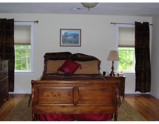 116 Fall Ln, Franklin, MA 02038 photo 8