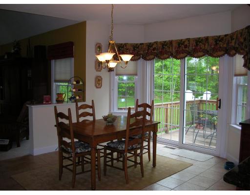 116 Fall Ln, Franklin, MA 02038 photo 3