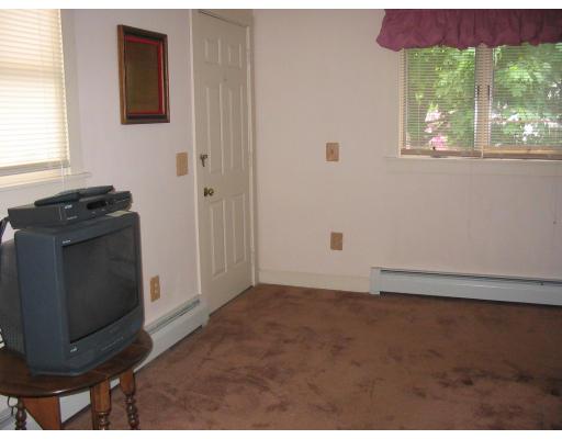 8 Rollinson Rd, Worcester, MA 01606 photo 4