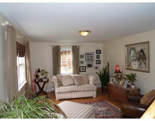 82 Centre St, Danvers, MA 01923 photo 5
