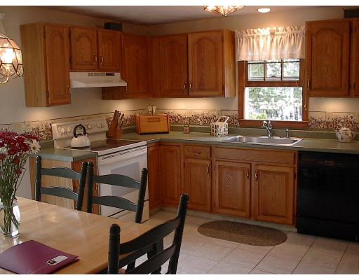 115 Howard St, Reading, MA 01867 photo 5