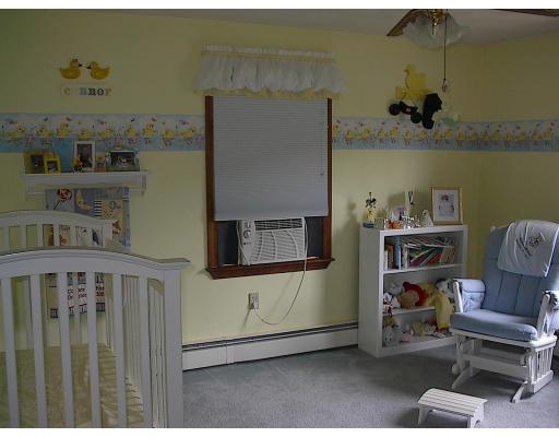115 Howard St, Reading, MA 01867 photo 8